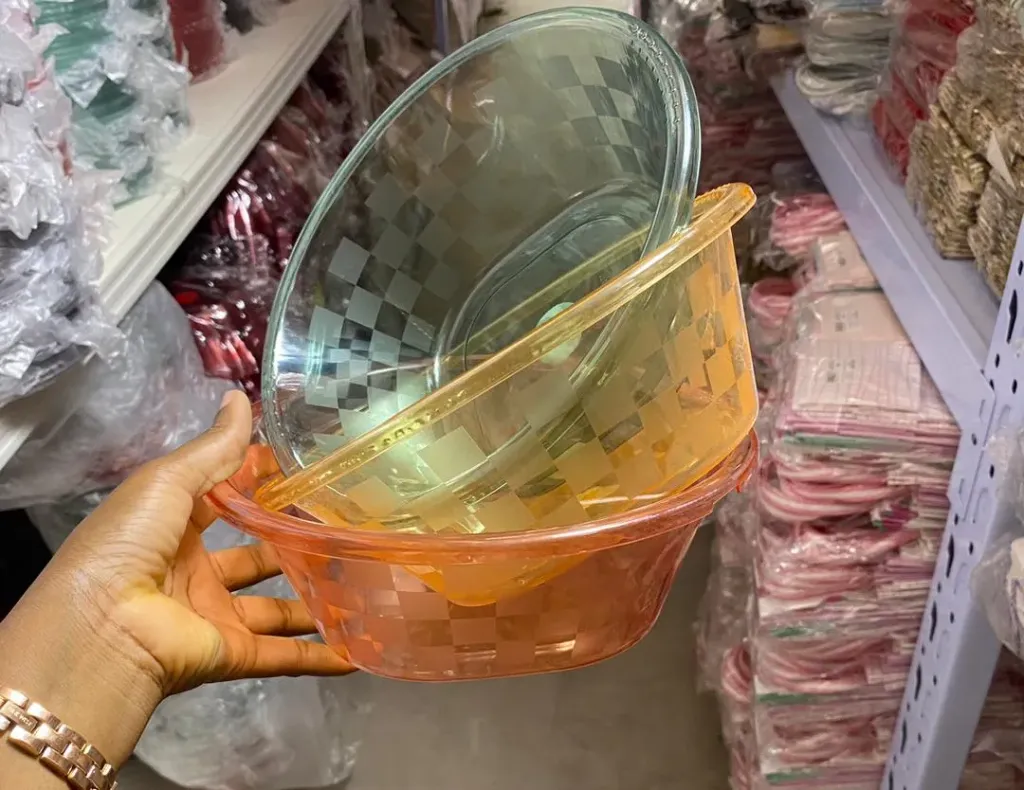 59 transparent basin